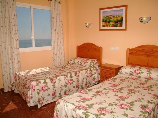 Apts Buensol Torremolinos Bagian luar foto