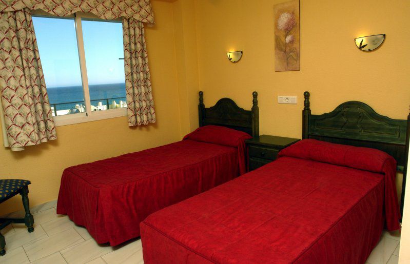 Apts Buensol Torremolinos Bagian luar foto