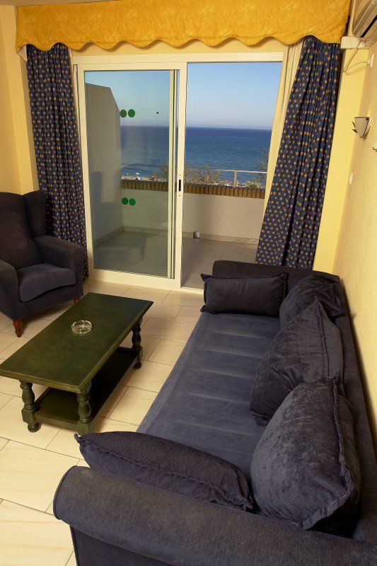 Apts Buensol Torremolinos Bagian luar foto